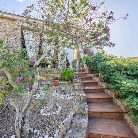 House 6 Beds Surrounded By Greenery Between Badesi And Isola Rossa