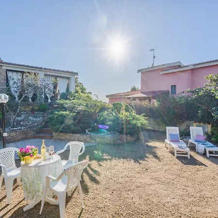 House 6 Beds Surrounded By Greenery Between Badesi And Isola Rossa アパート Trinità dʼAgultu