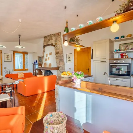 House 6 Beds Surrounded By Greenery Between Badesi And Isola Rossa