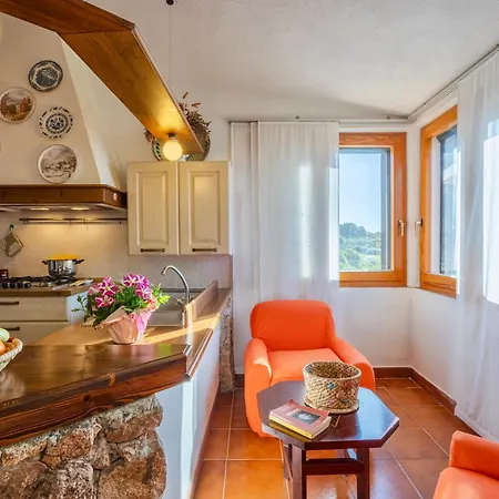 公寓 House 6 Beds Surrounded By Greenery Between Badesi And Isola Rossa *