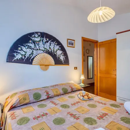 公寓 House 6 Beds Surrounded By Greenery Between Badesi And Isola Rossa *
