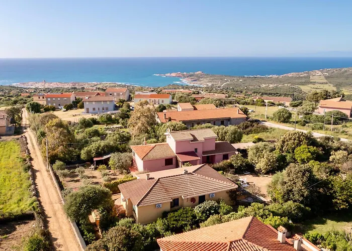 House 6 Beds Surrounded By Greenery Between Badesi And Isola Rossa Apartman *