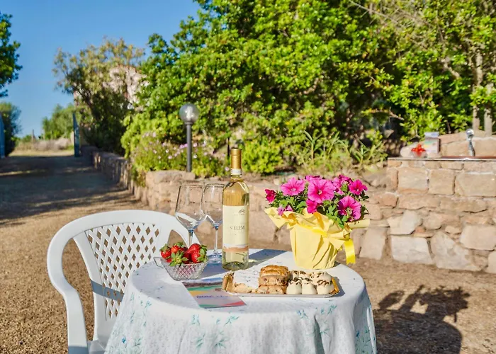 House 6 Beds Surrounded By Greenery Between Badesi And Isola Rossa *