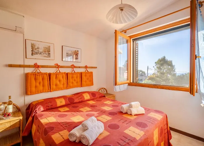 Apartman House 6 Beds Surrounded By Greenery Between Badesi And Isola Rossa
