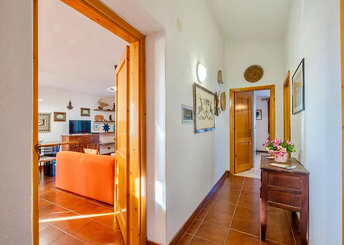 House 6 Beds Surrounded By Greenery Between Badesi And Isola Rossa * Trinità dʼAgultu