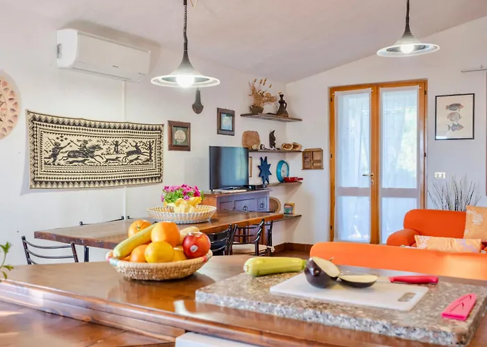 House 6 Beds Surrounded By Greenery Between Badesi And Isola Rossa Apartman Trinità dʼAgultu